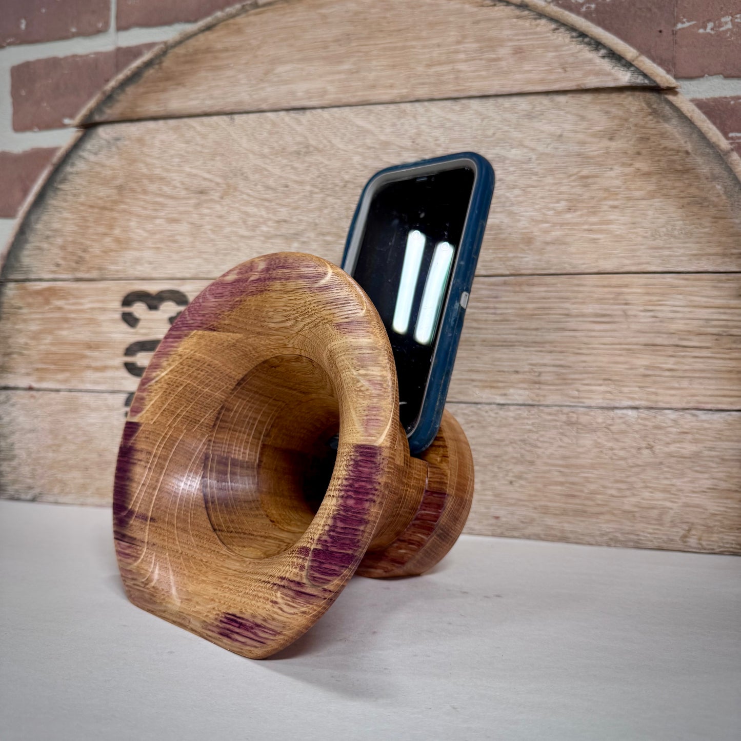 The Wine Barrel Magnifier