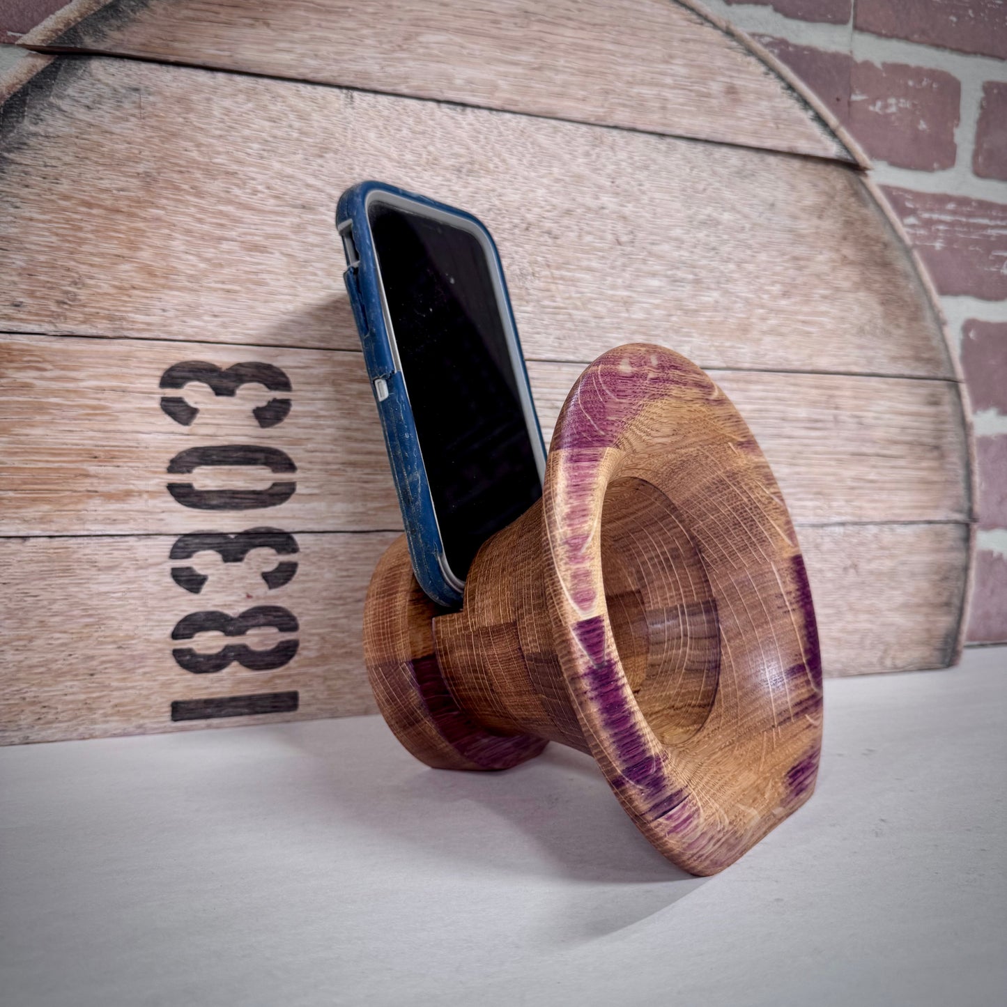The Wine Barrel Magnifier